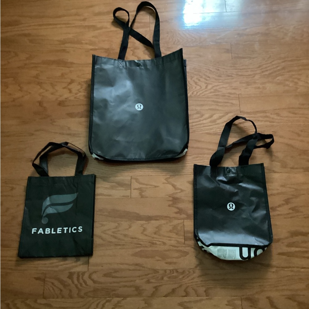 Lululemon and Fabletic shopping bags!